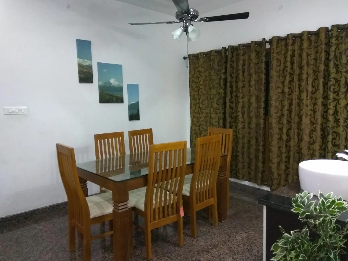 Oman House Διαμέρισμα Kochi